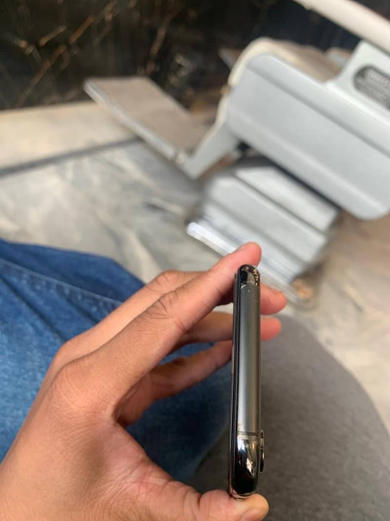 Apple iPhone XS 0