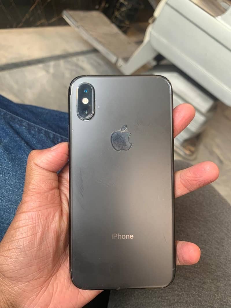 Apple iPhone XS 1