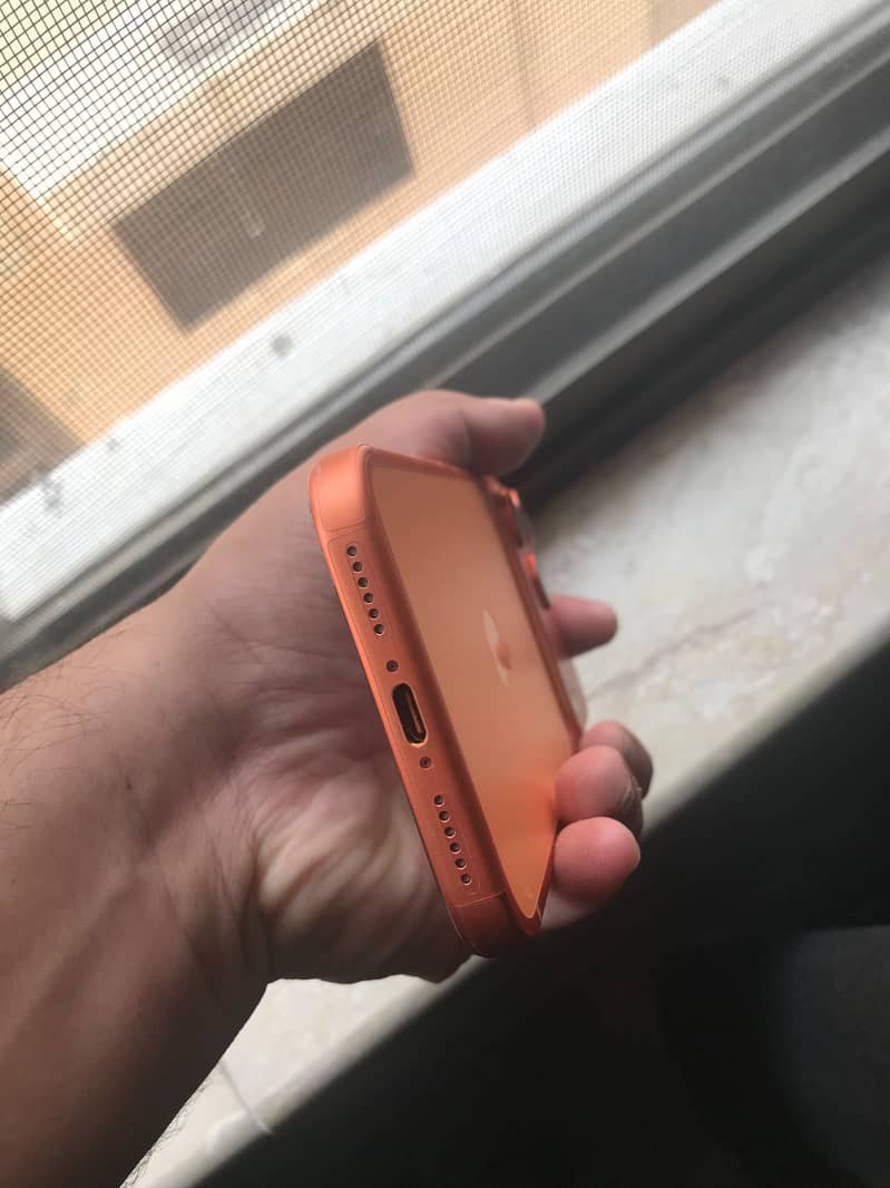 Apple iPhone 17 Pro Max 0