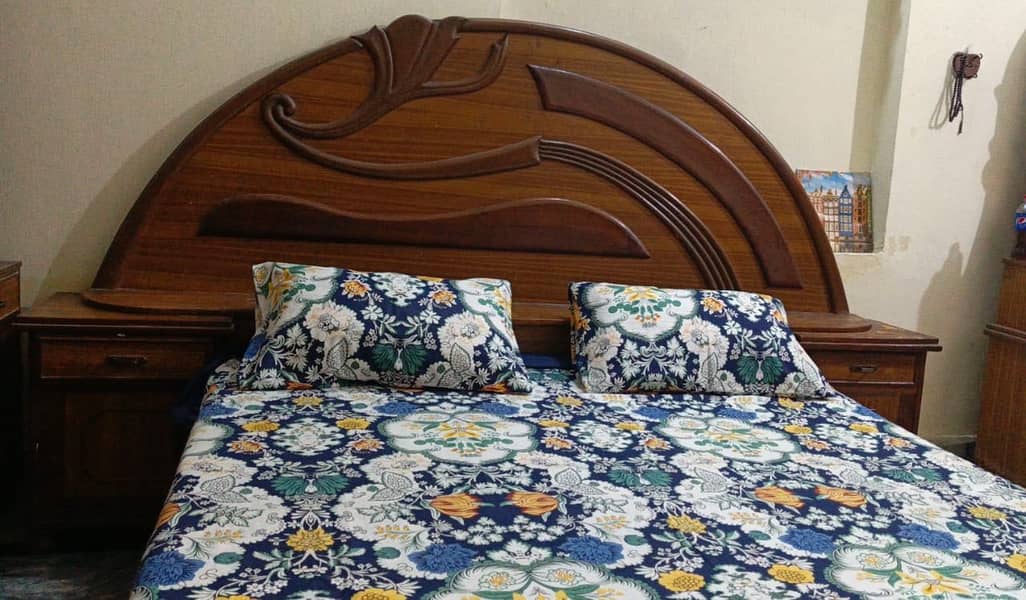 double bed with 2 side tables 5