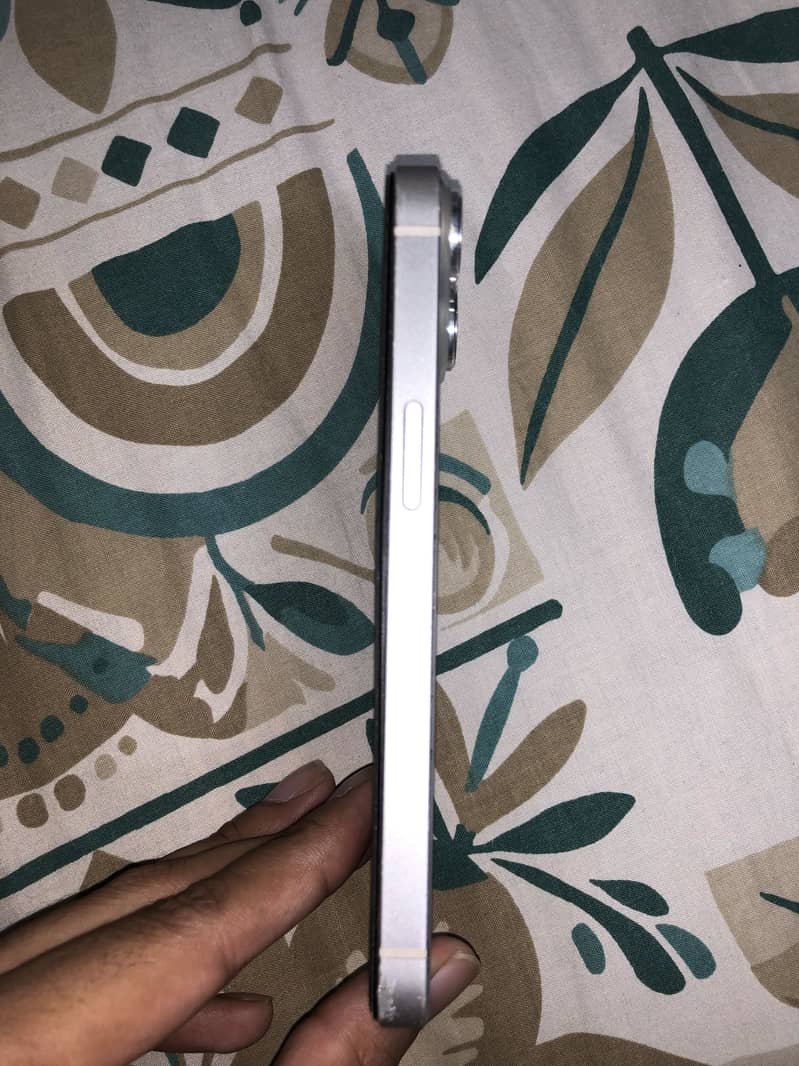 Apple iPhone 14 2
