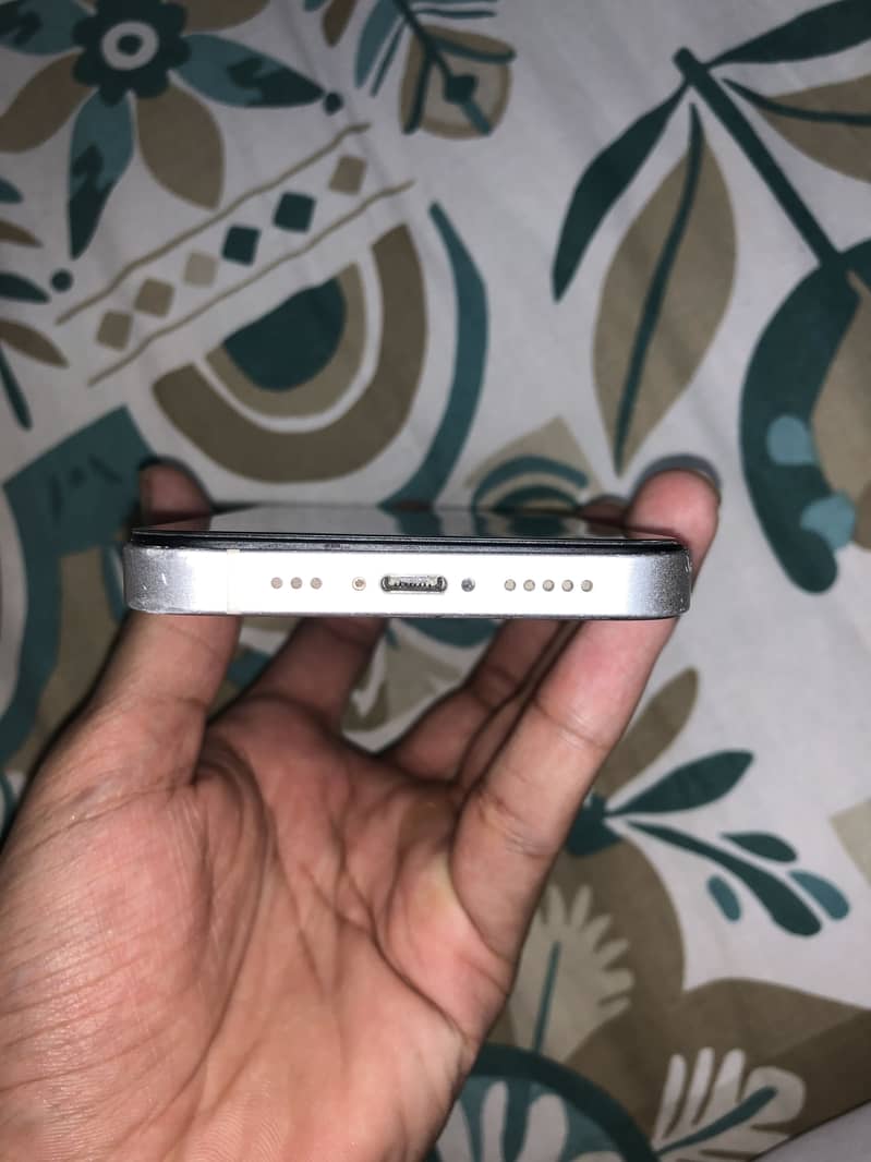 Apple iPhone 14 6