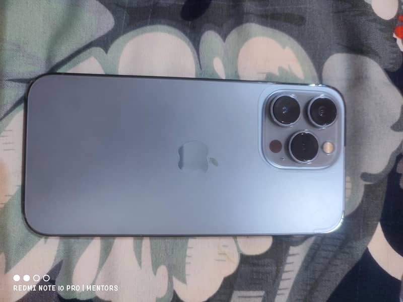 Apple iPhone 13 Pro 1