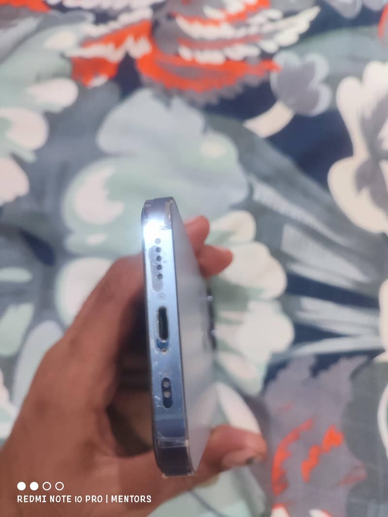 Apple iPhone 13 Pro 2