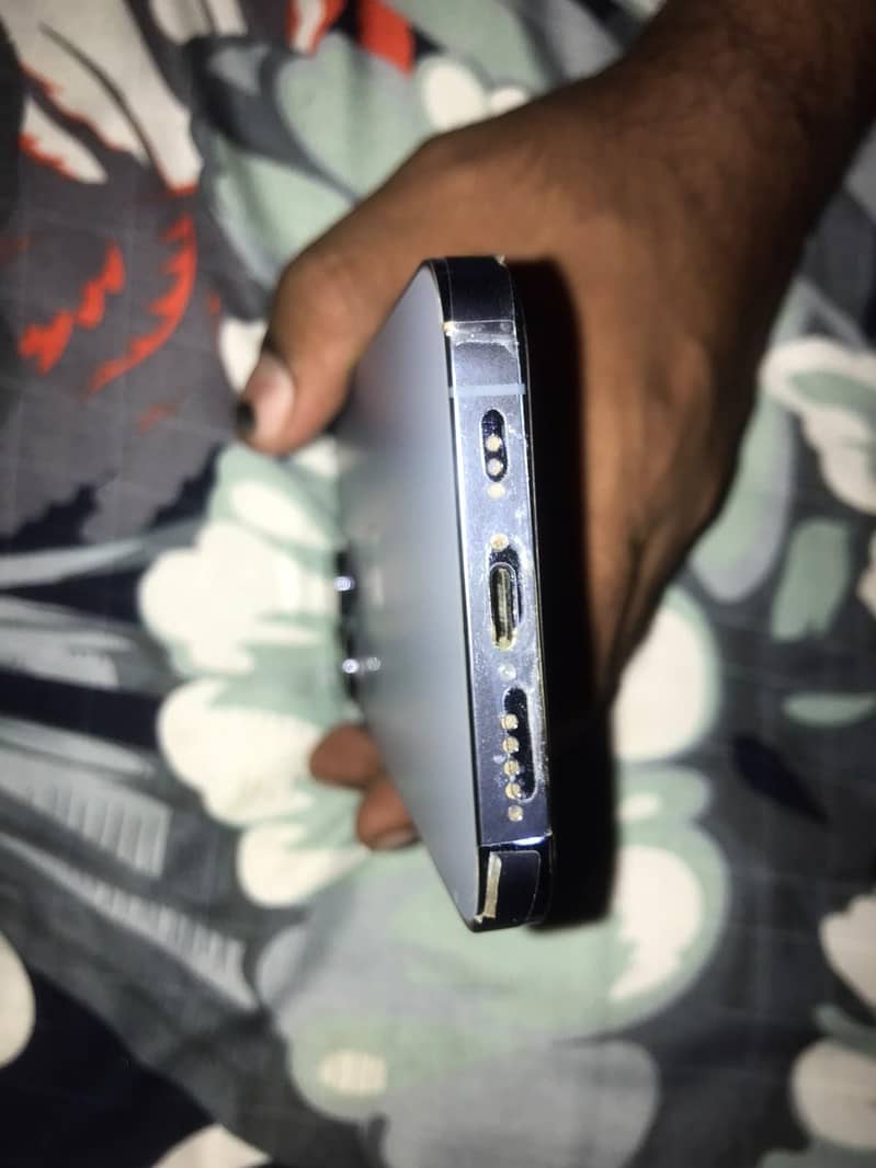 Apple iPhone 13 Pro 3