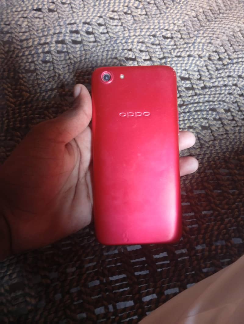 OPPO A83 4