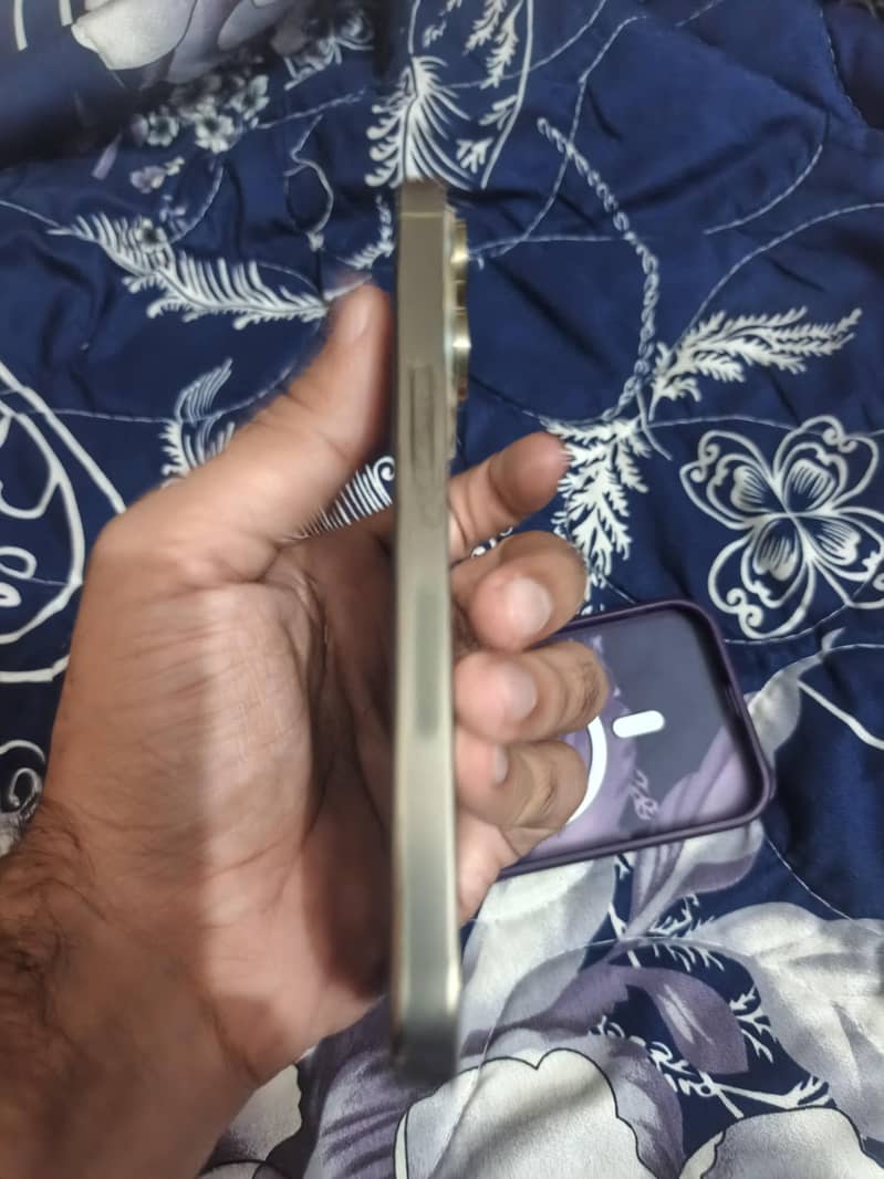 Apple iPhone 14 Pro 3