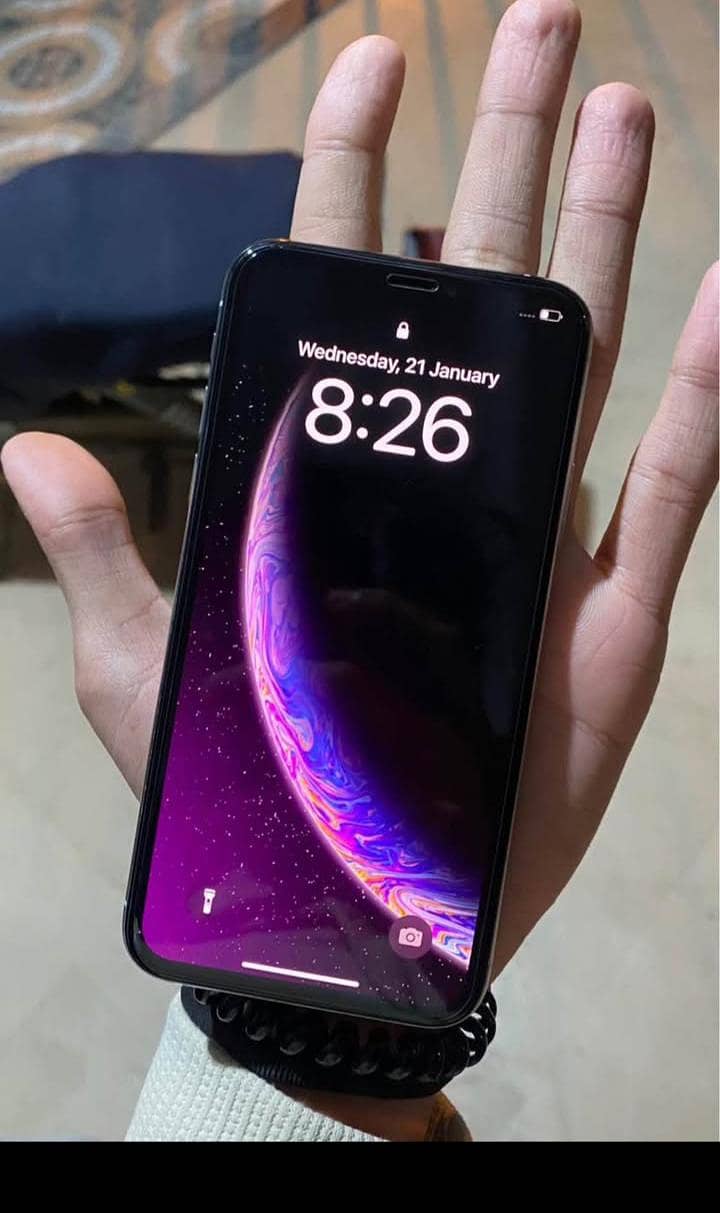 Apple iPhone XS 3