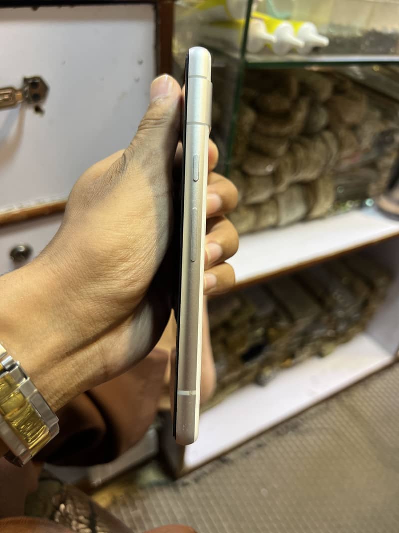 Google Pixel 7a 1