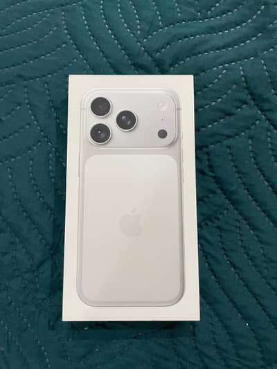 Apple iPhone 17 Pro Silver 256GB Sealed Non PTA MY set