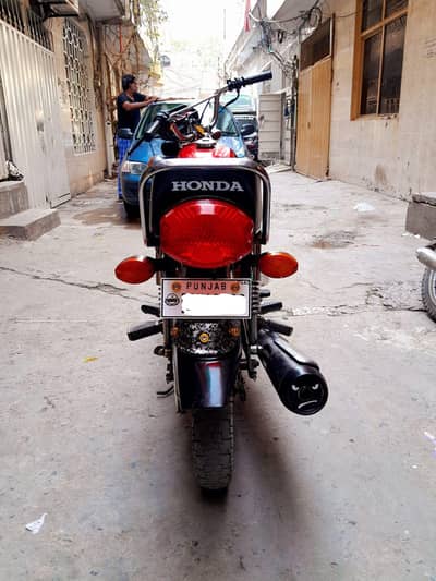 Honda CG 125 2017A  Total pack hai 2nd owner