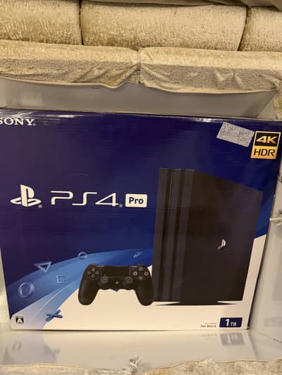 PS4 Pro 4k 2 controllers original