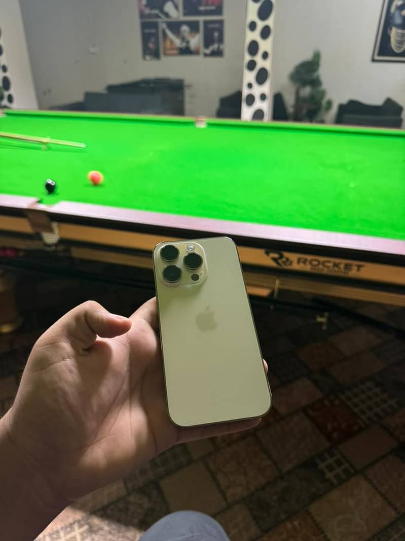 Apple iPhone 14 Pro 1