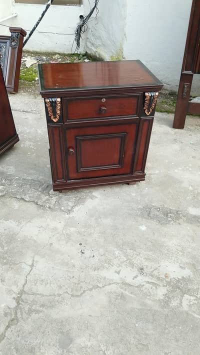 Bed king size king size bed with two side tables