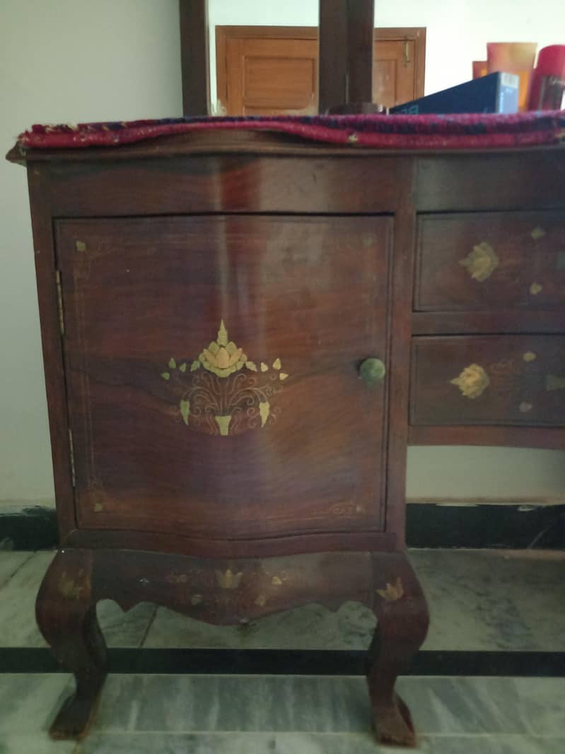Dressing Table 1