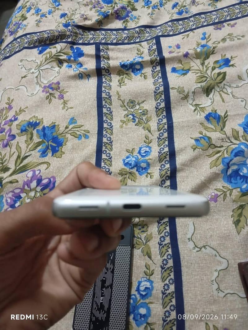 Google Pixel 7a 2