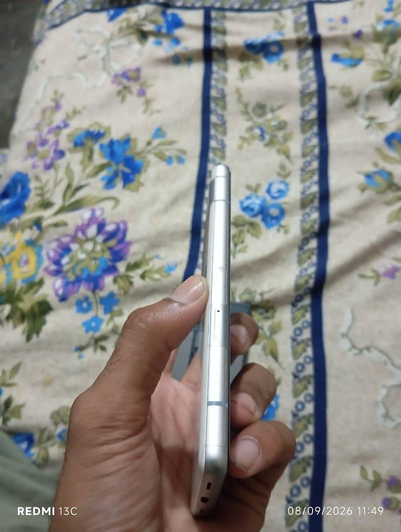 Google Pixel 7a 4