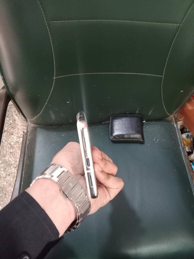 Google Pixel 8 Pro 3