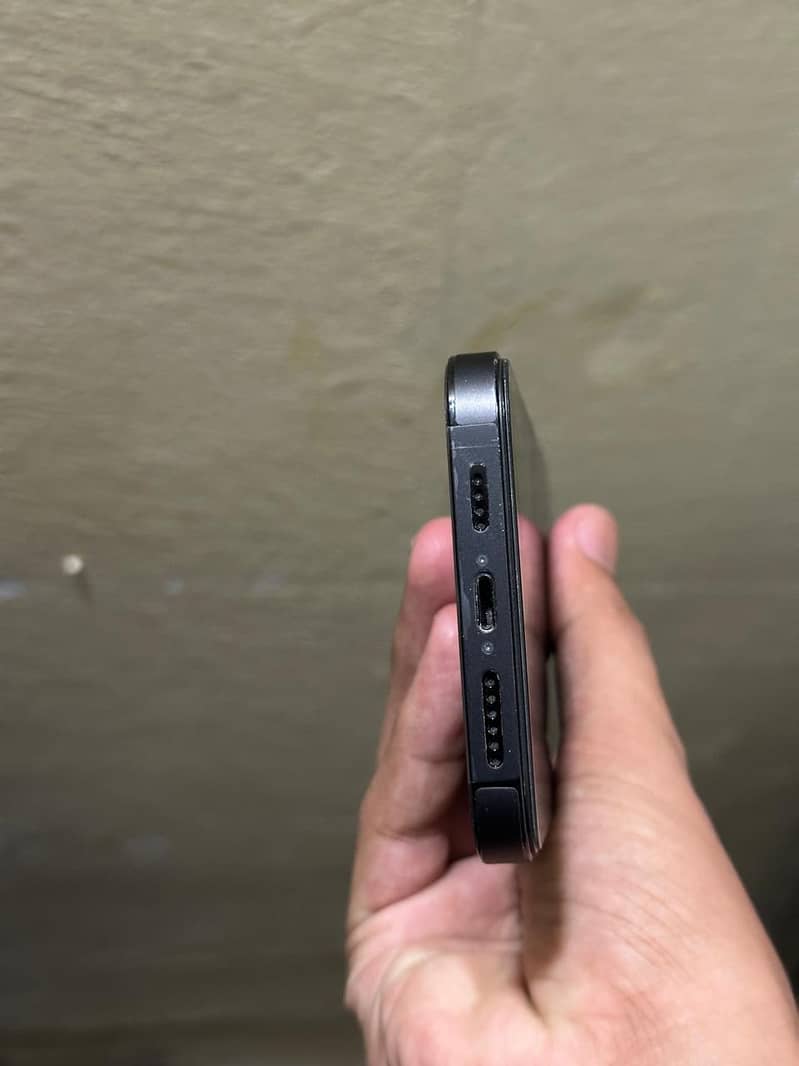 Apple iPhone 14 Pro Max 2