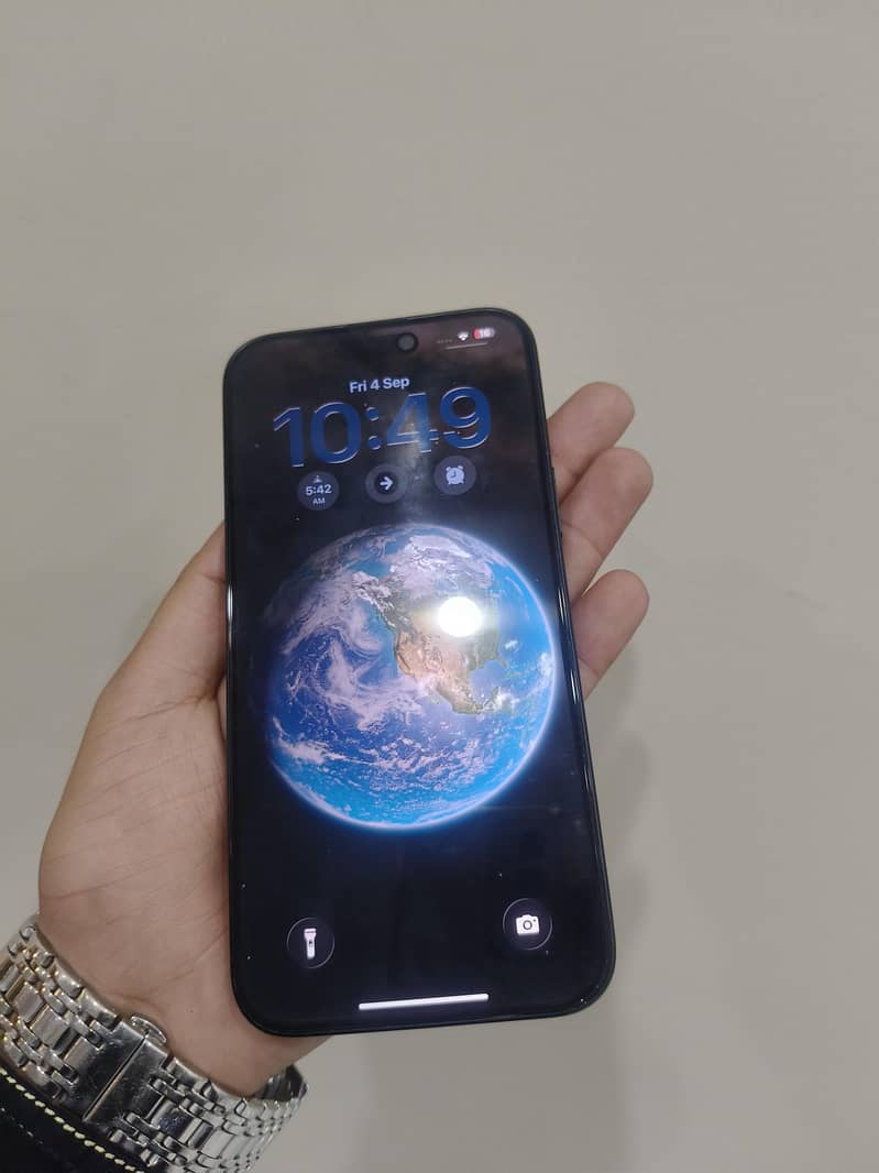 Apple iPhone 15 plus 4