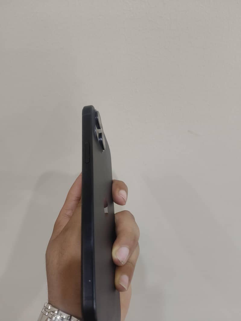 Apple iPhone 15 plus 7