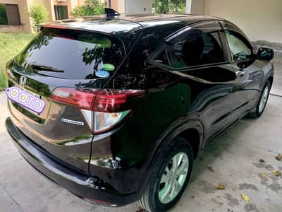 Honda Vezel 2014 (Imported 19/ Registered 2021)
