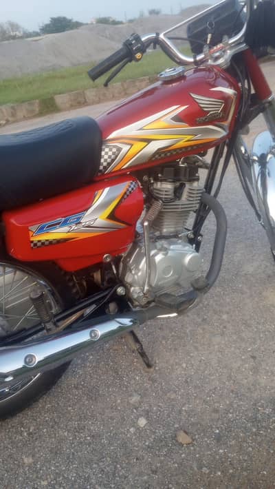 Honda CG 125 2025 model urgent sale