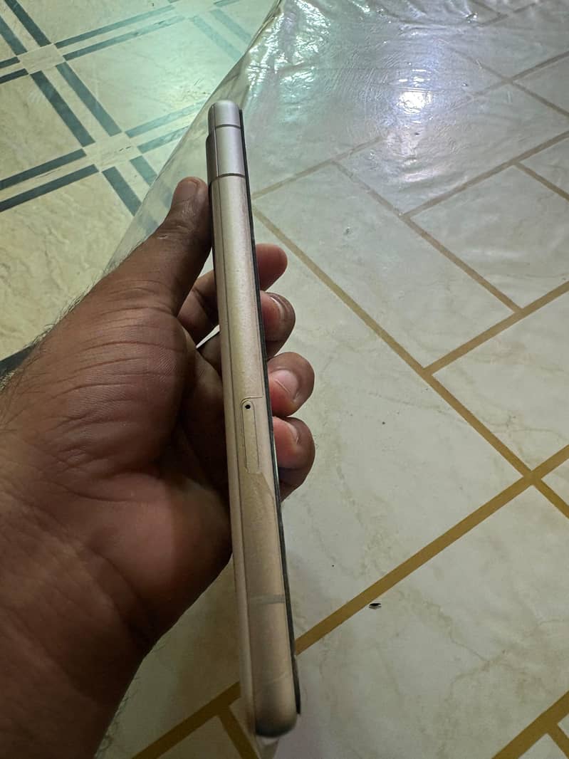 Google Pixel 7a 1