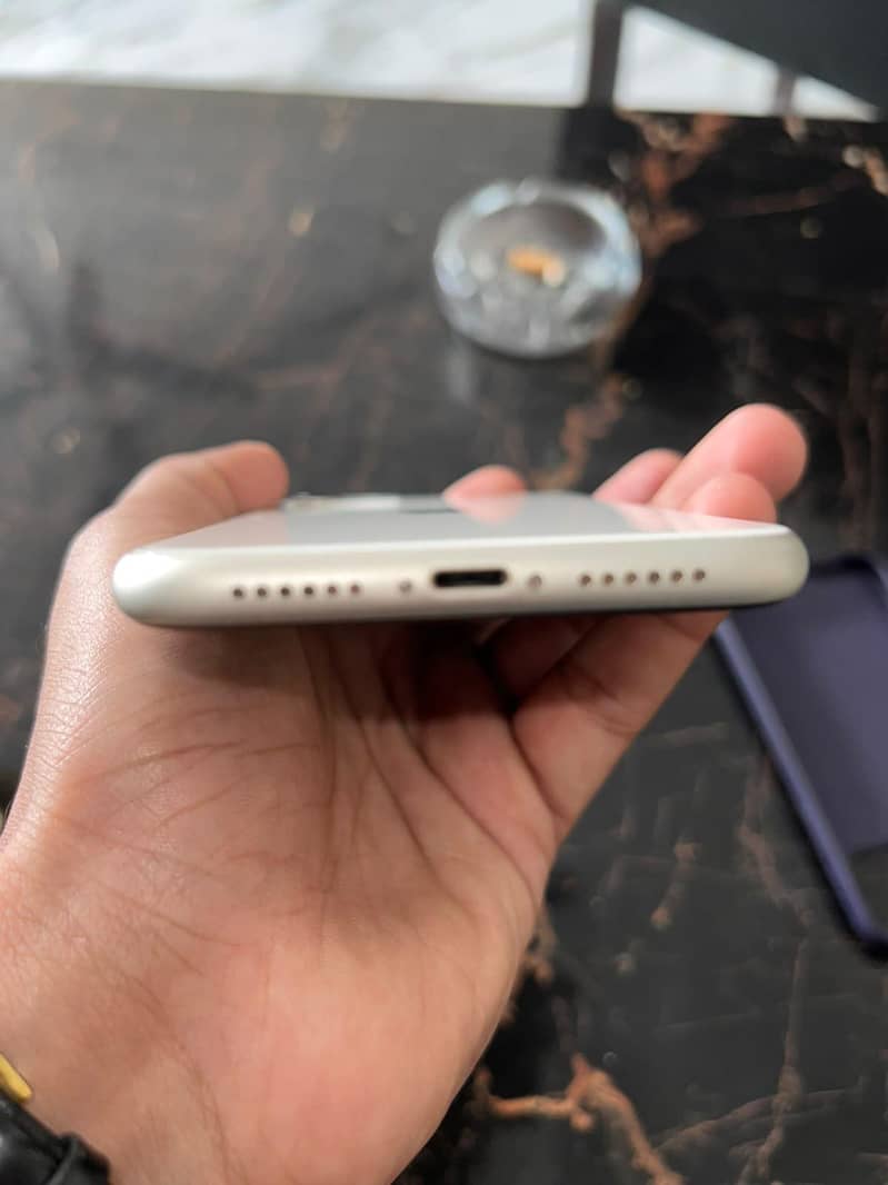 Apple iPhone 11 2