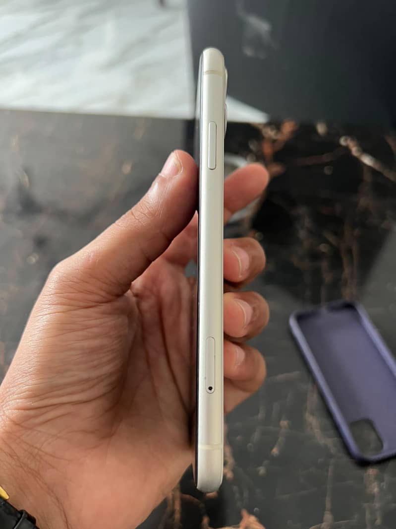 Apple iPhone 11 6