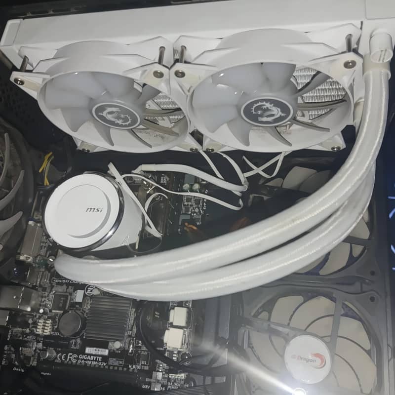 MSI MAG CoreLiquid E240 AIO 5