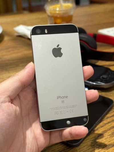 iPhone SE 1st Generation Jo Colour Chahye Mill Jaega 64gb pta approved