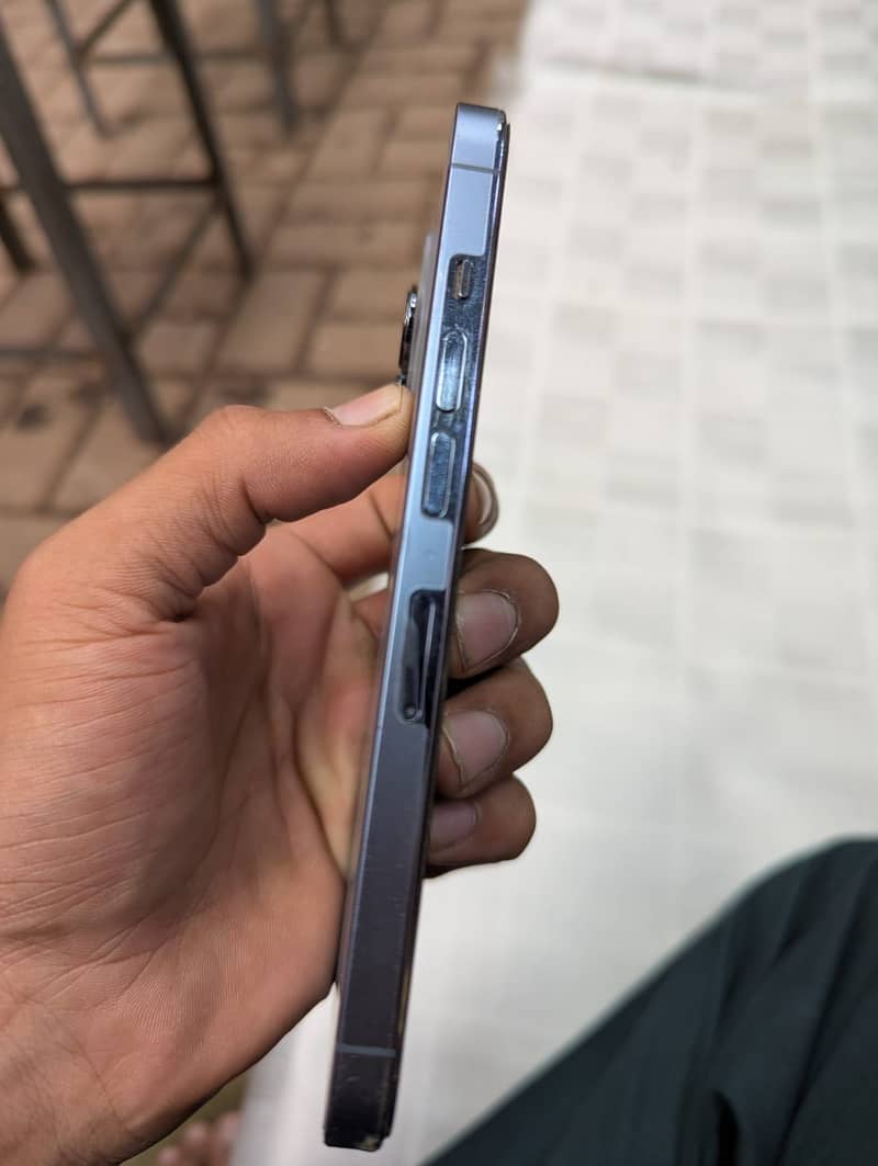 Apple iPhone 13 Pro 0