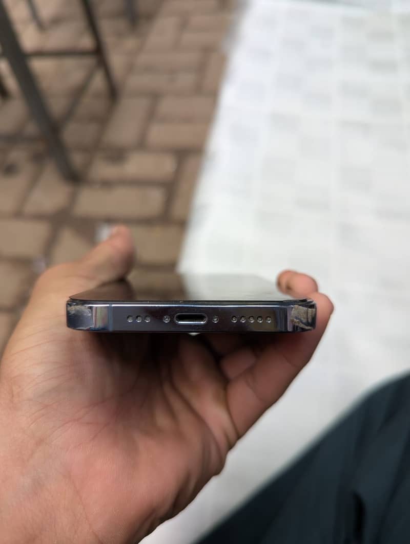 Apple iPhone 13 Pro 1