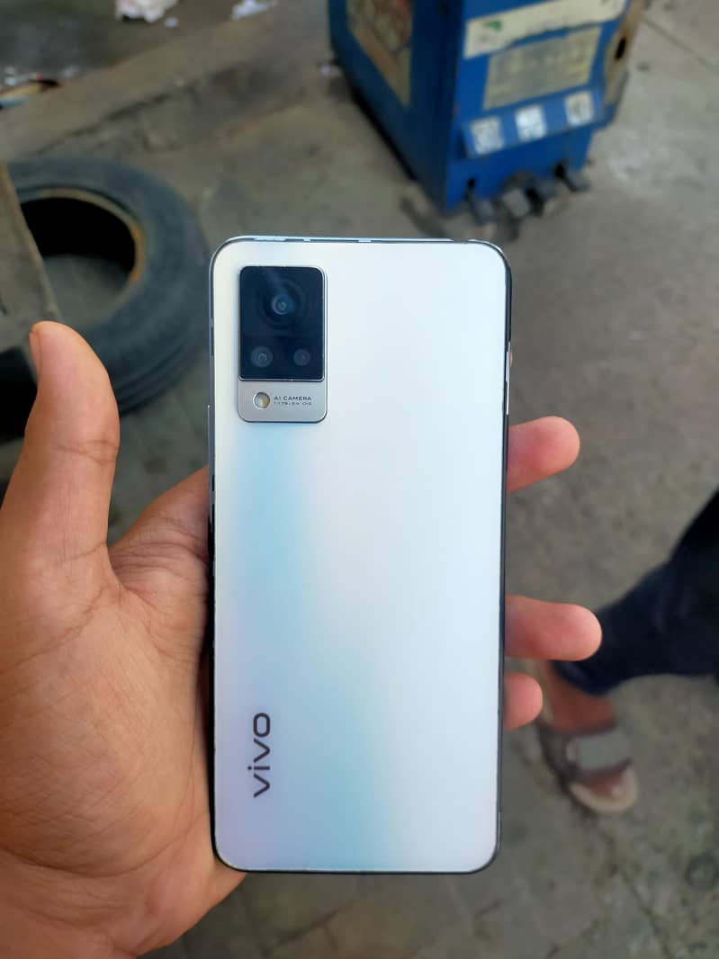 Vivo V21 3