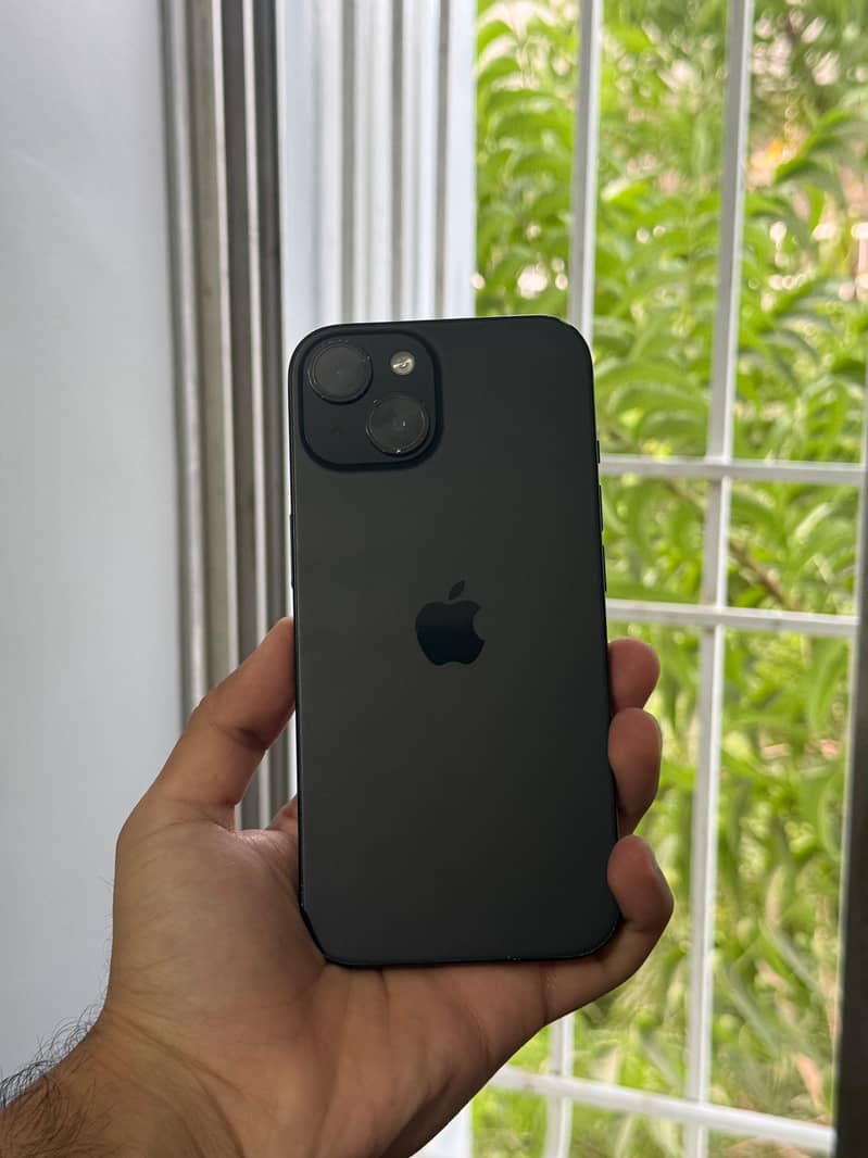 Apple iPhone 15 2