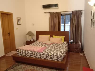 1 Kanal owner BuildLuxuery out House Prime Hot For Sale dha phase 3 Near Y Block