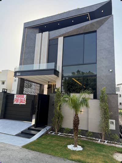 5 MARLA ELEGANT AND FULLY MAINTAINED SUPER HOT LOCATED MODERN BUNGALOW WITH POOL IS AVAILABLE IN DHA, LAHORE.