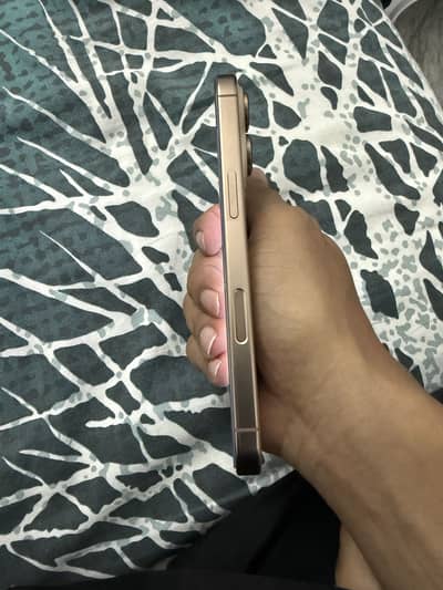 Apple iPhone 16 Pro