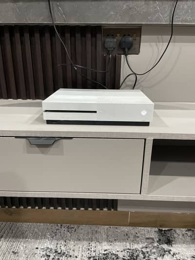 Xbox one s 1 TB