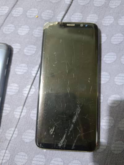 Samsung Mobile S8 unit damage without battery