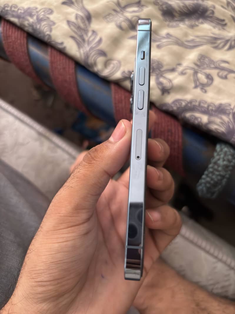Apple iPhone 13 Pro 6