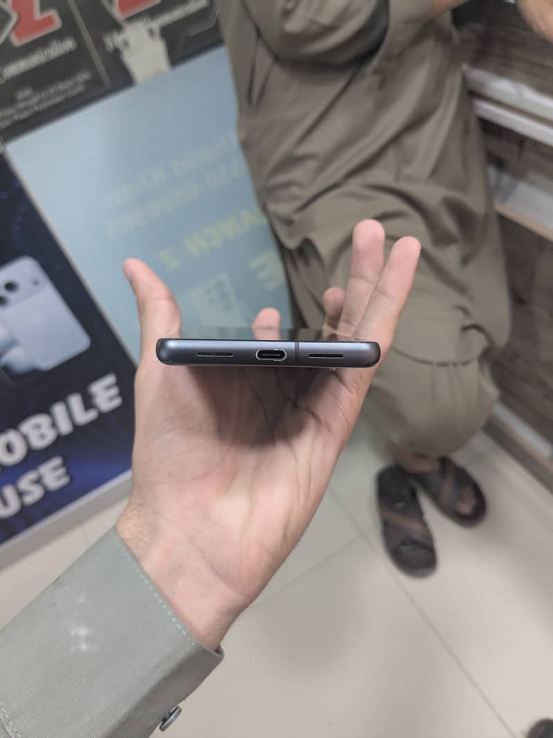Google Pixel 7 5