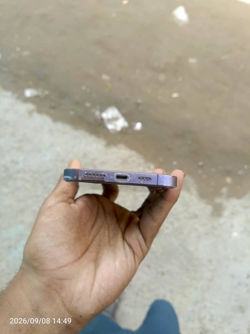 Apple iPhone 14 Pro Max 3