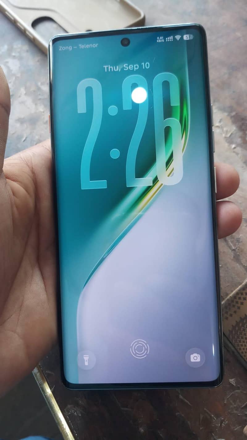 Tecno CAMON 40 Pro 3