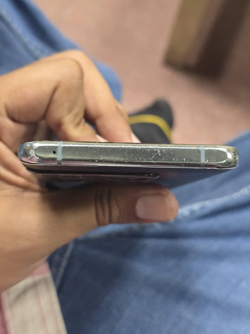 One Plus 10 Pro 4