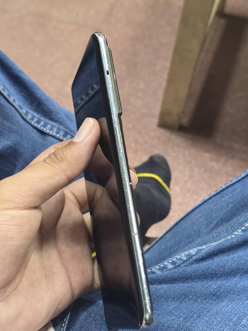 One Plus 10 Pro 6