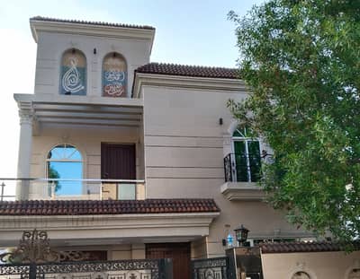 I RENTOUT A 10 MARLA HOUSE IN BAHRIA ORCHARD LAHORE PHASE 1. CENTRAL BLOCK ALL FACILITIES ARE NEARBY ON WALKING