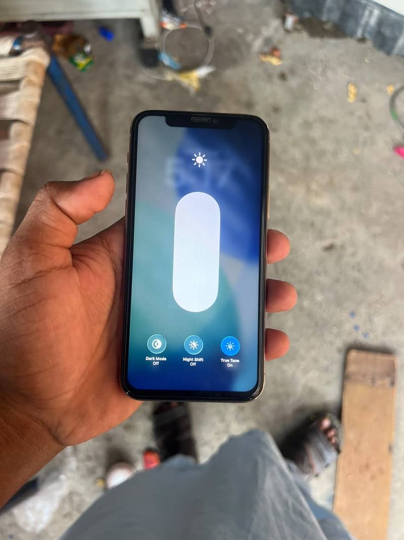 Apple iPhone 11 Pro 6