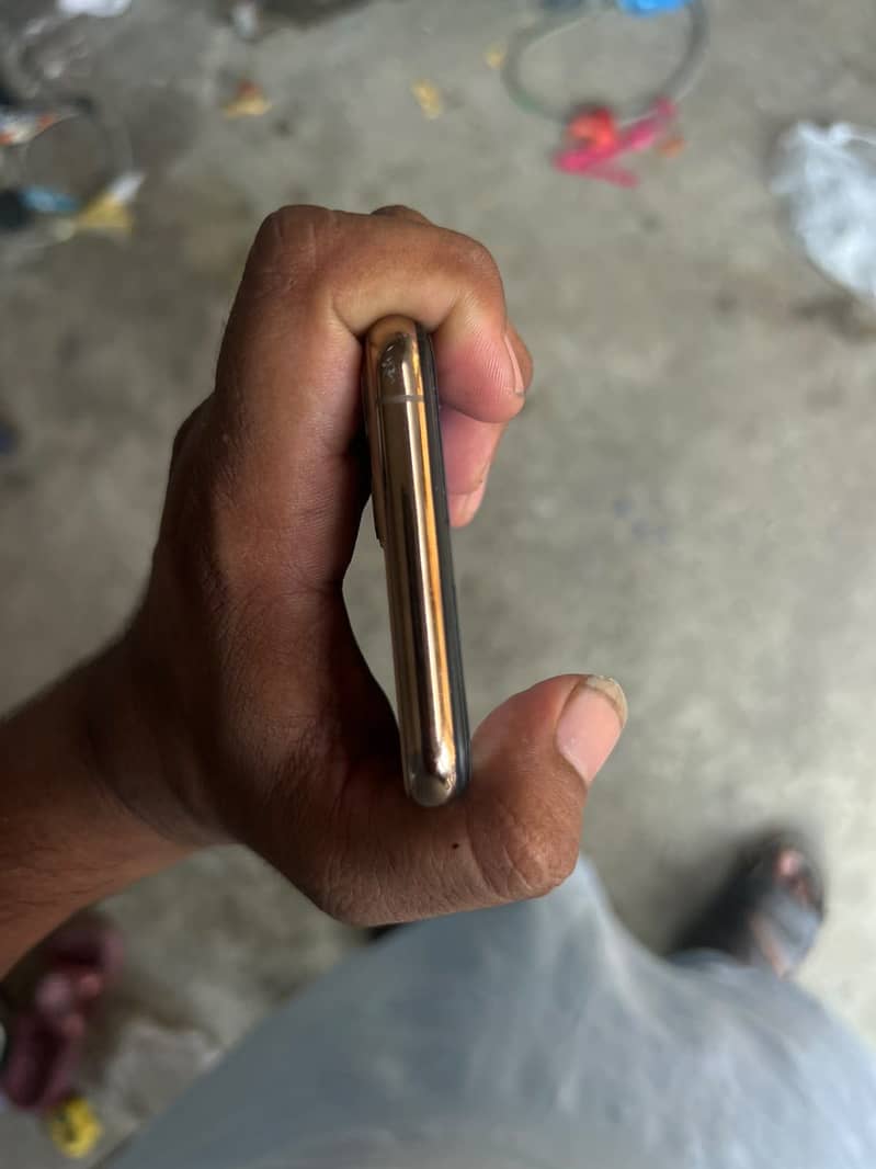 Apple iPhone 11 Pro 7